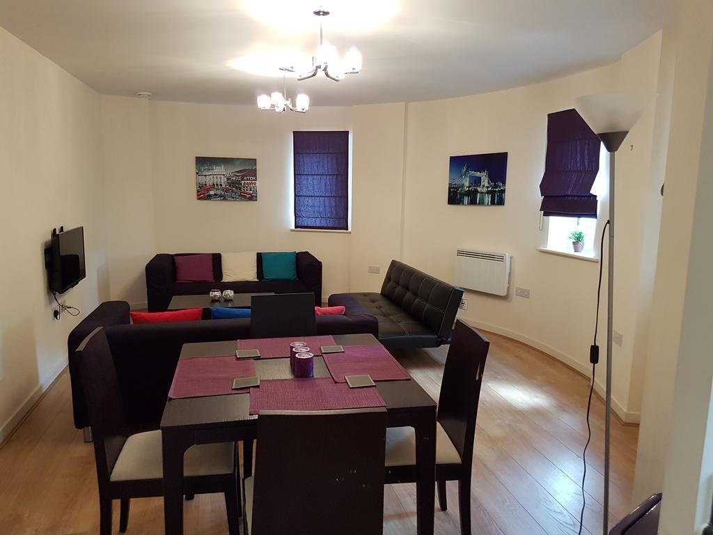 Two Bedrooms, Two Bath, Up To 3 Beds 1 Sofa - Slough Windsor Legoland Eksteriør bilde